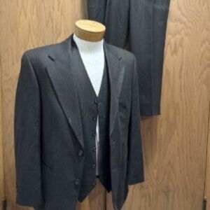 Jones New York Brown Herringbone Tweed 3pc Three Piece Suit 39S Mens Vest